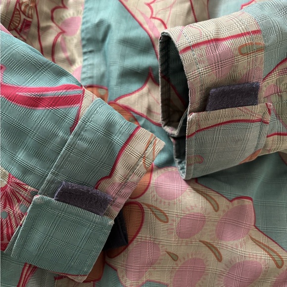 Roxy Patterned Ski Jacket - Picture 8 of 9